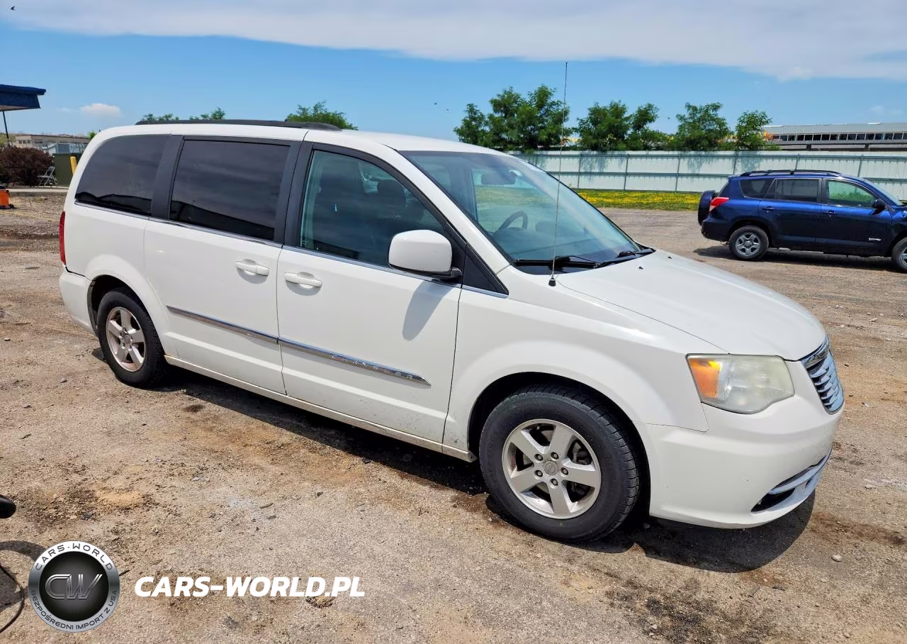2011 Chrysler Town & Country Touring VIN:2A4RR5DG3BR701586 - 4