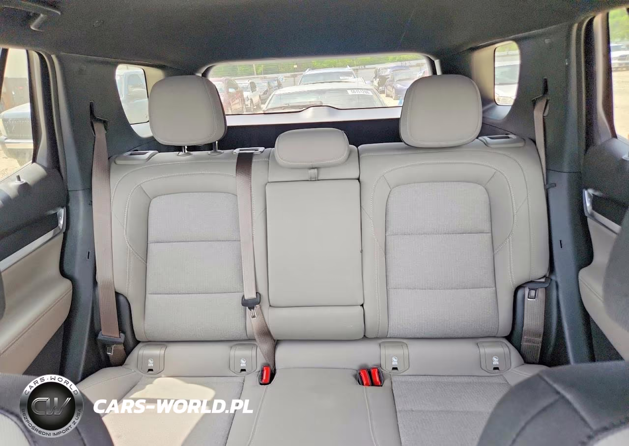 2026 GMC Terrain Elevation VIN:3GKALUEGXTL436181 - 10