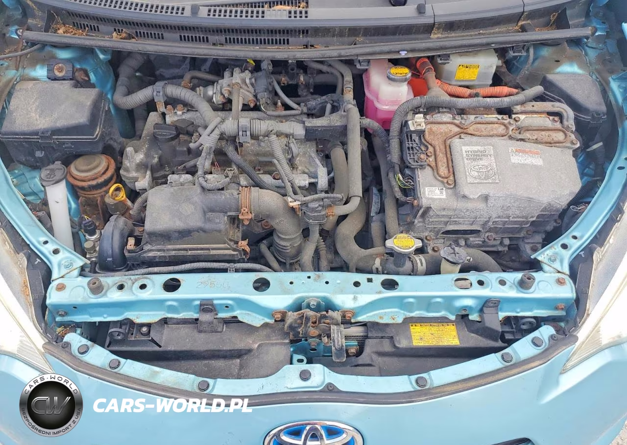 2014 Toyota Prius C Two VIN:JTDKDTB34E1079597 - 12