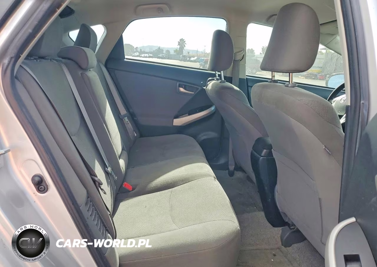 2013 Toyota Prius Three VIN:JTDKN3DU4D5586834 - 10