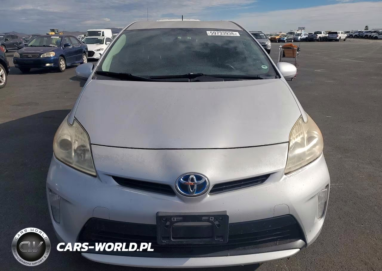 2013 Toyota Prius Three VIN:JTDKN3DU4D5586834 - 5