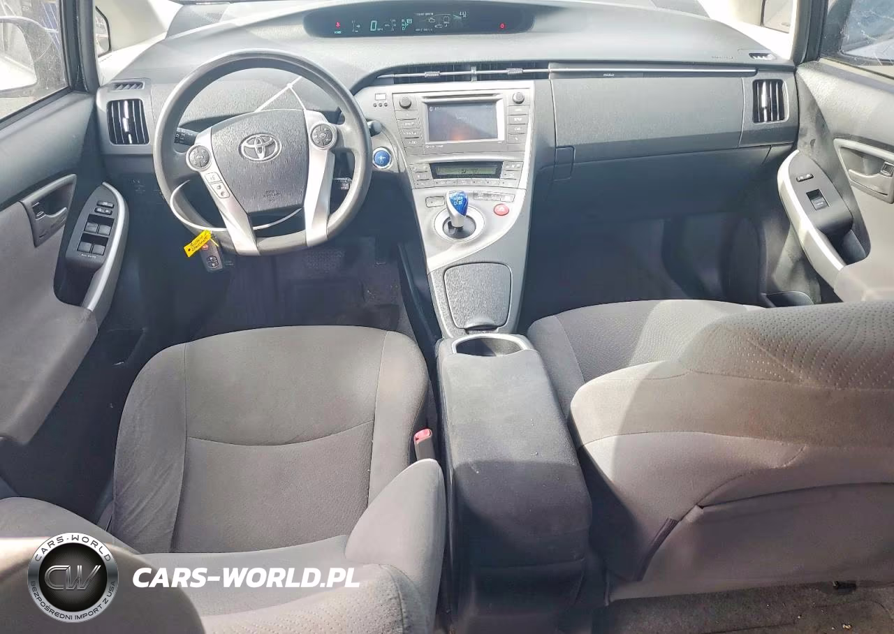 2013 Toyota Prius Three VIN:JTDKN3DU4D5586834 - 8