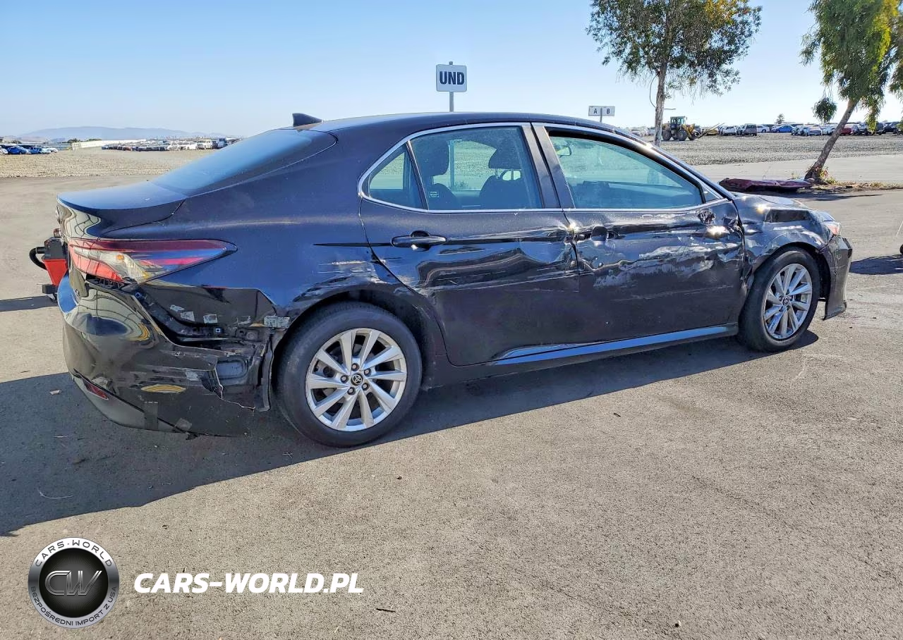 2021 Toyota Camry Le VIN:4T1C11AK1MU593331 - 3