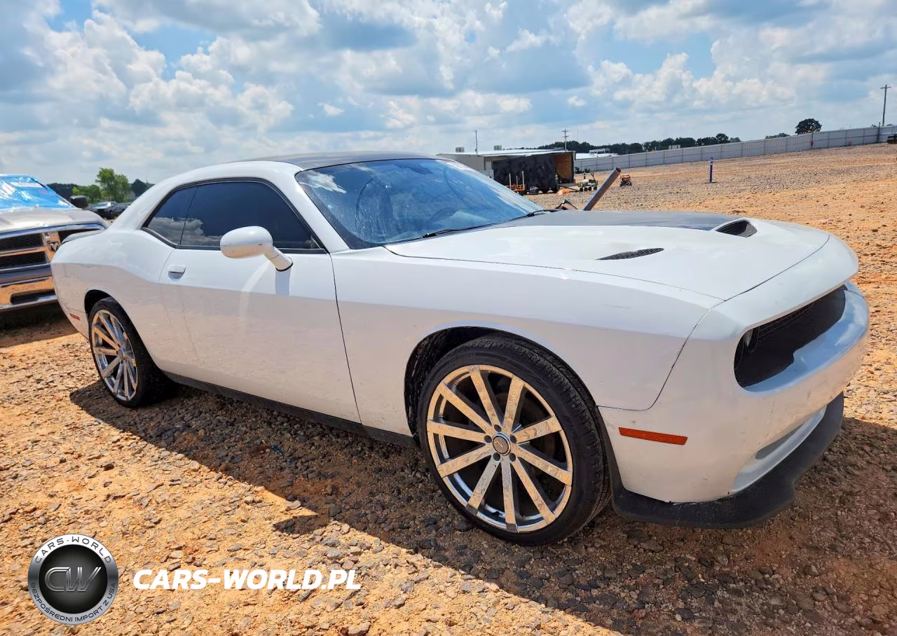 2020 Dodge Challenger Sxt VIN:2C3CDZAG5LH178671 - 4