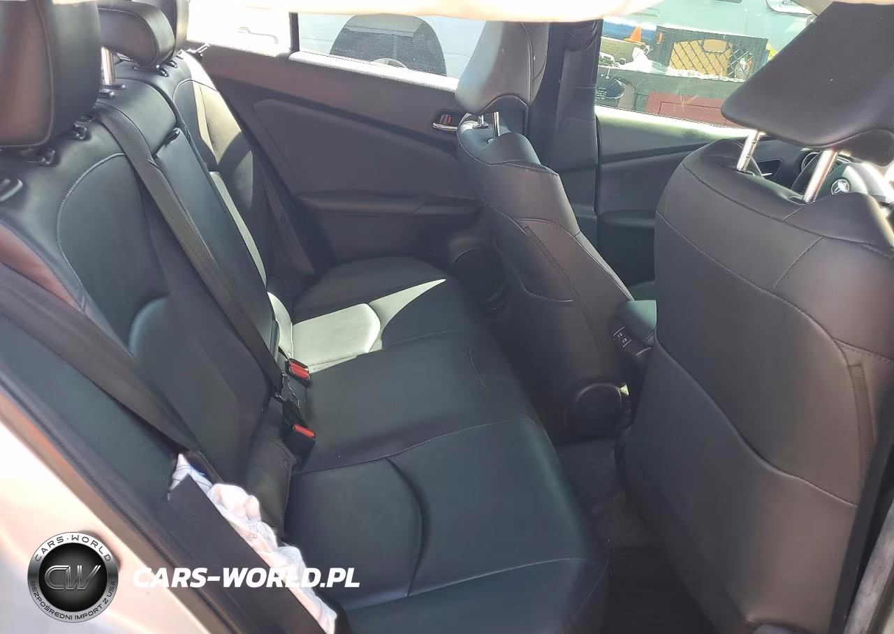 2022 Toyota Prius Xle VIN:JTDKAMFUXN3167625 - 10