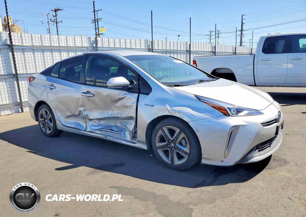 2022 Toyota Prius Xle VIN:JTDKAMFUXN3167625 - 4