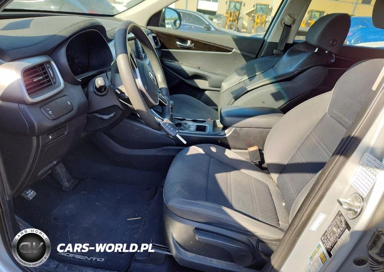 2020 Kia Sorento S VIN:5XYPGDA5XLG614693 - 7