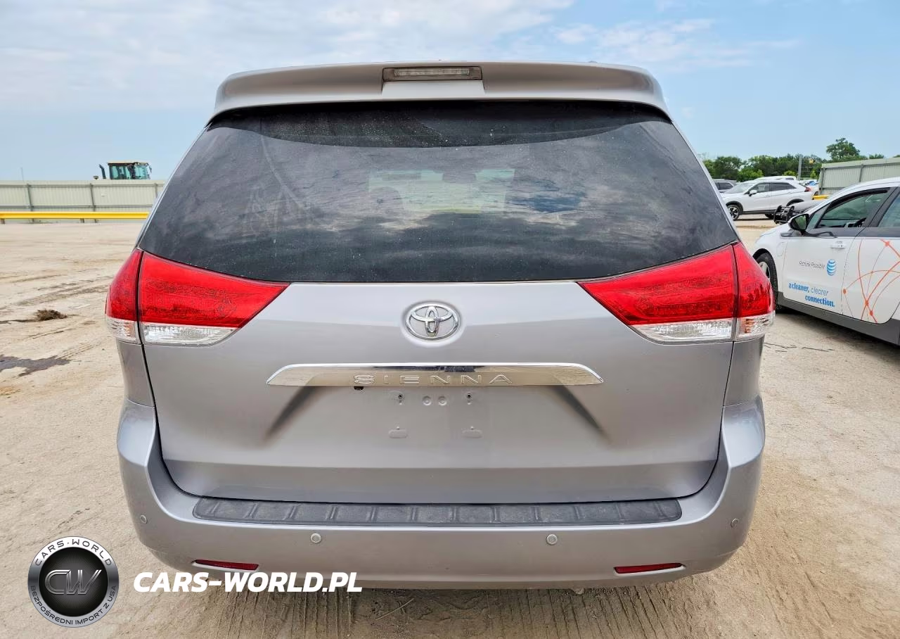2012 Toyota Sienna Limited 7-Passenger VIN:5TDYK3DC5CS235580 - 6