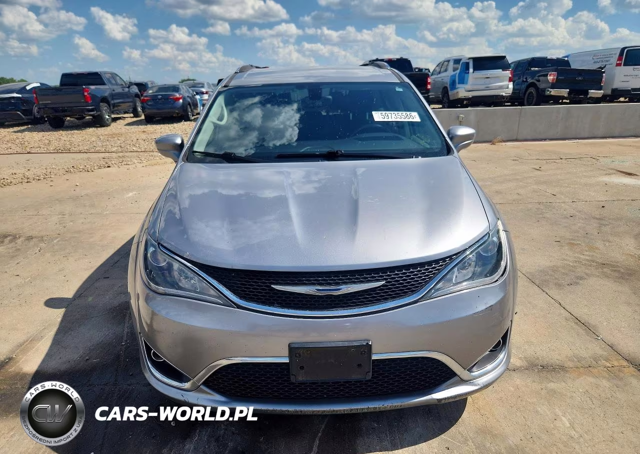 2018 Chrysler Pacifica Touring L VIN:2C4RC1BG3JR219038 - 5