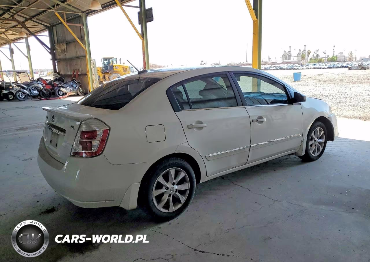 2012 Nissan Sentra 2.0 VIN:3N1AB6AP9CL735745 - 3
