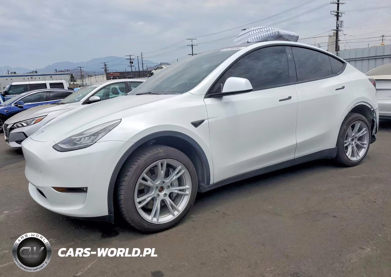 2023 Tesla Model Y – zdjęcie 1 z 12