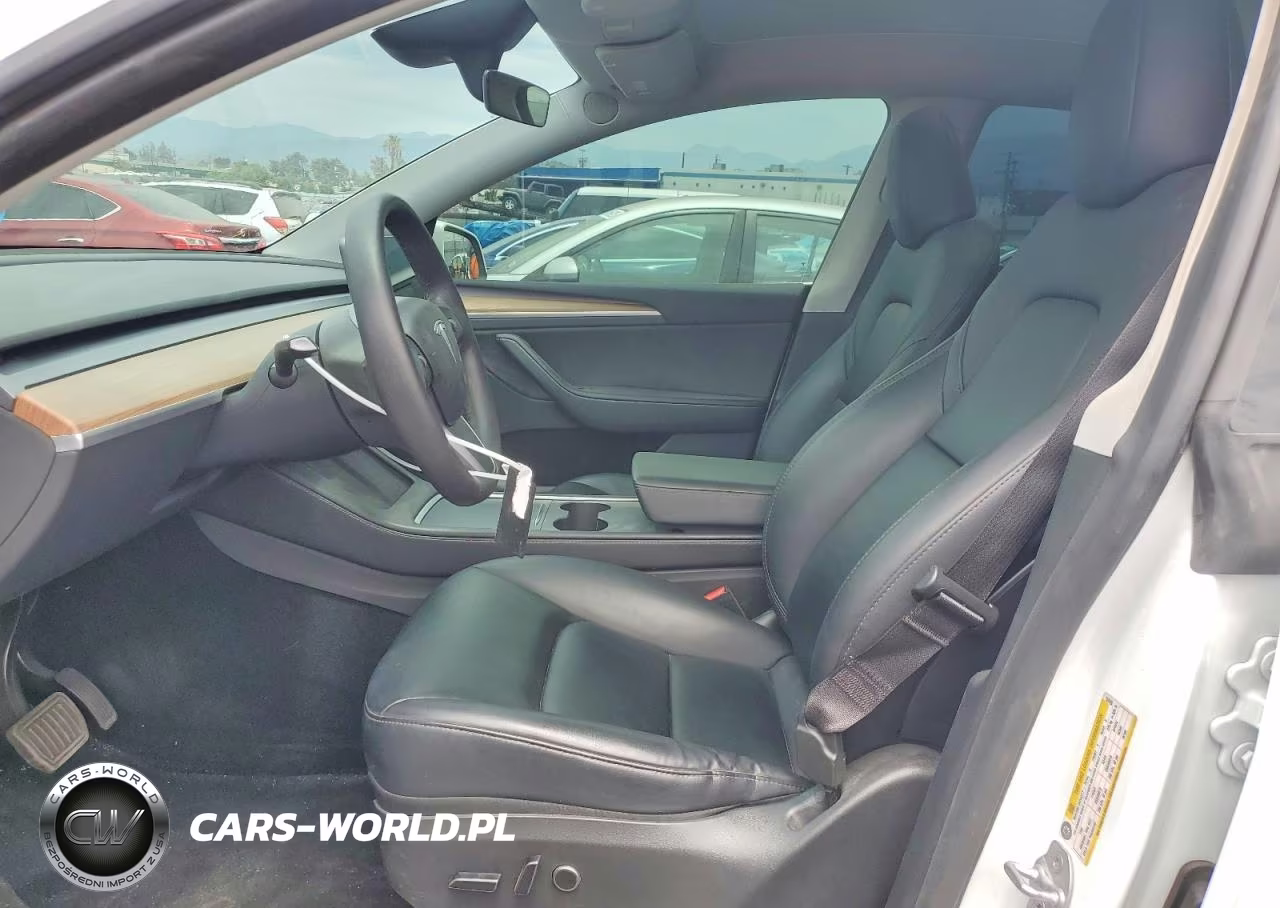 2023 Tesla Model Y VIN:7SAYGDEE0PA154245 - 7