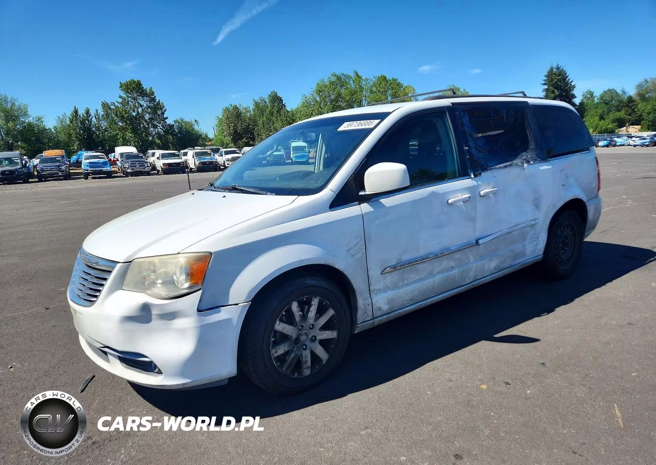 2014 Chrysler Town & Country Touring – zdjęcie 1 z 12