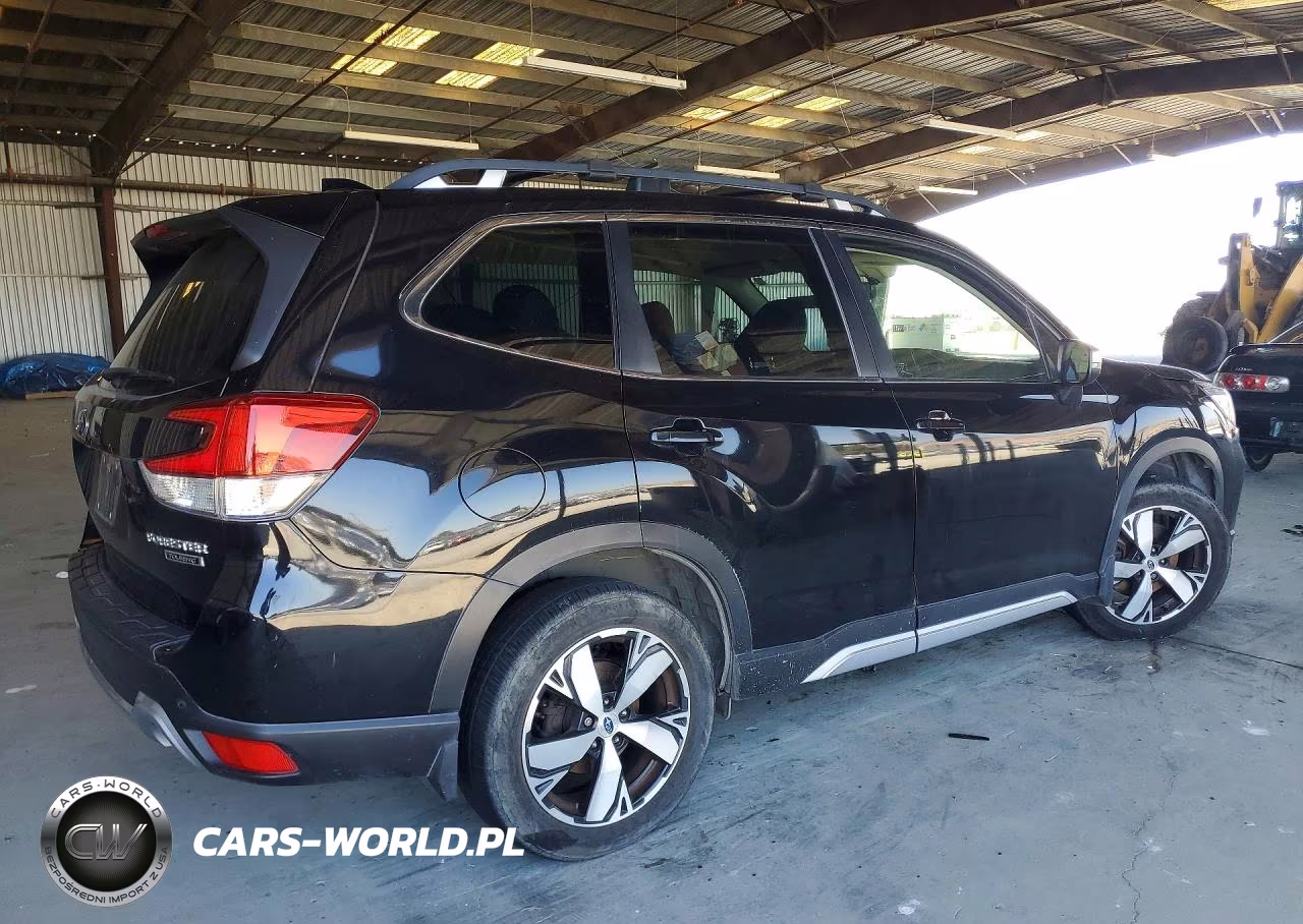 2021 Subaru Forester Touring VIN:JF2SKAXC1MH454095 - 3