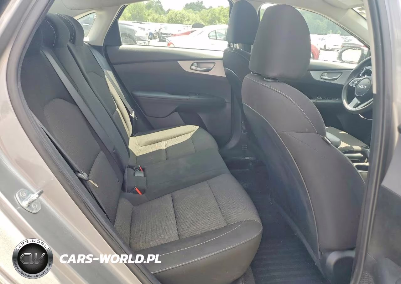2024 Kia Forte Lxs VIN:3KPF24AD5RE750351 - 10