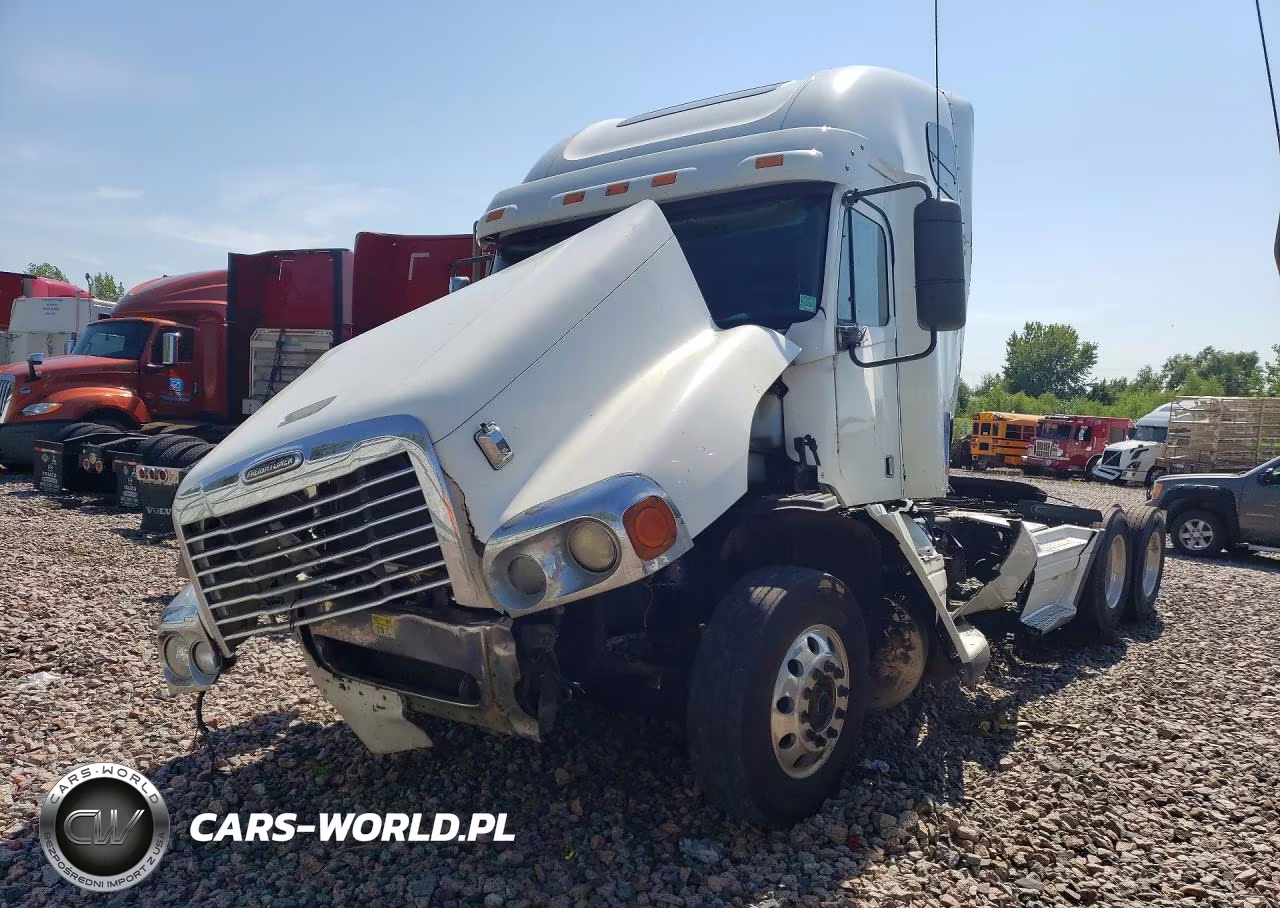 2007 Freightliner Conventional St120