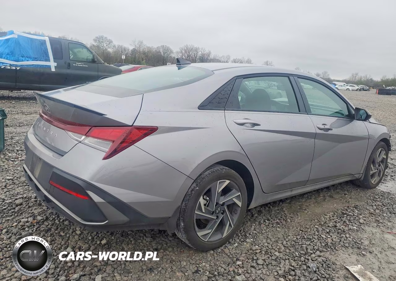 2025 Hyundai Elantra Sel Sport VIN:KMHLM4DG1SU042510 - 3