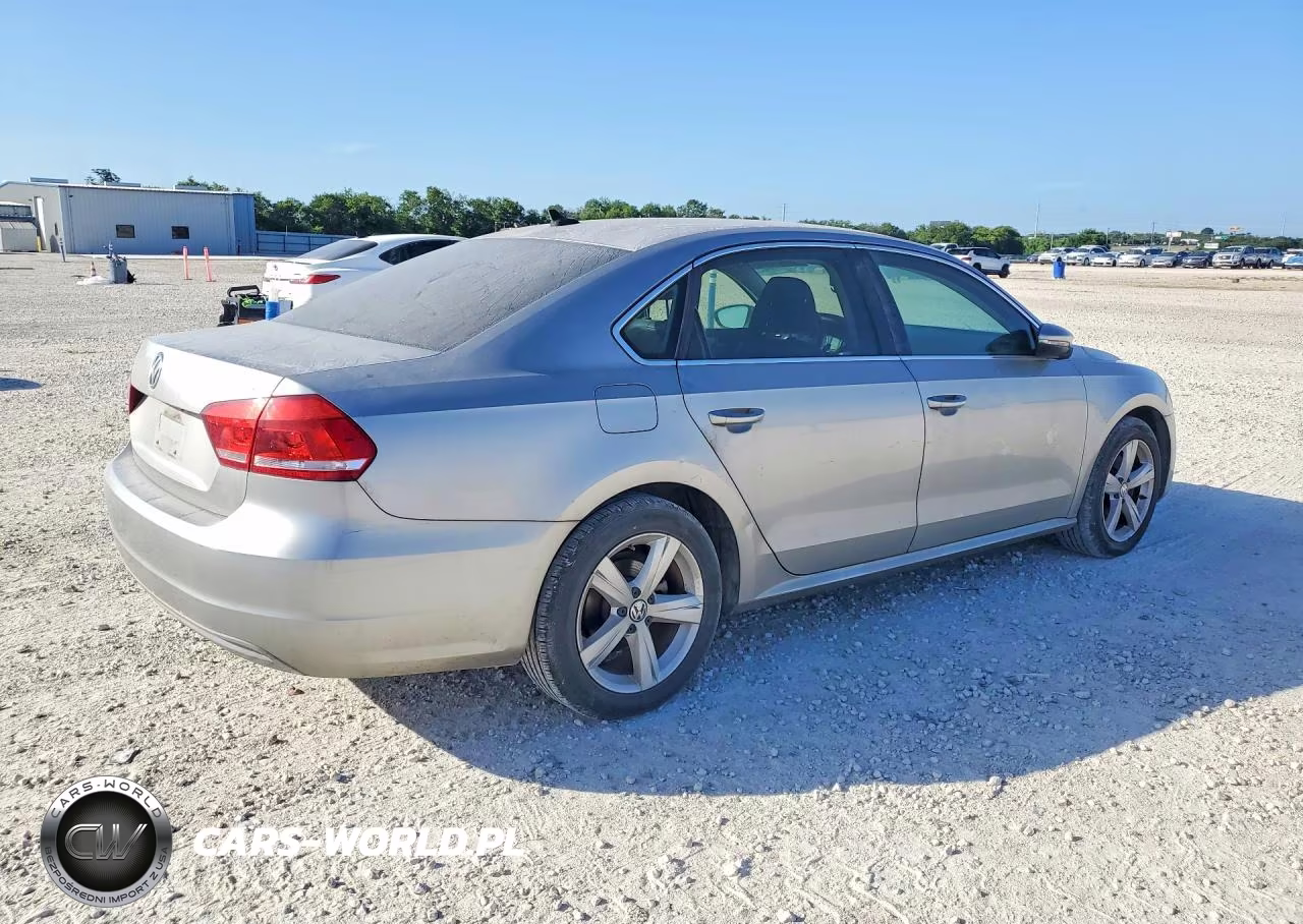 2012 Volkswagen Passat Se VIN:1VWBP7A3XCC019967 - 3