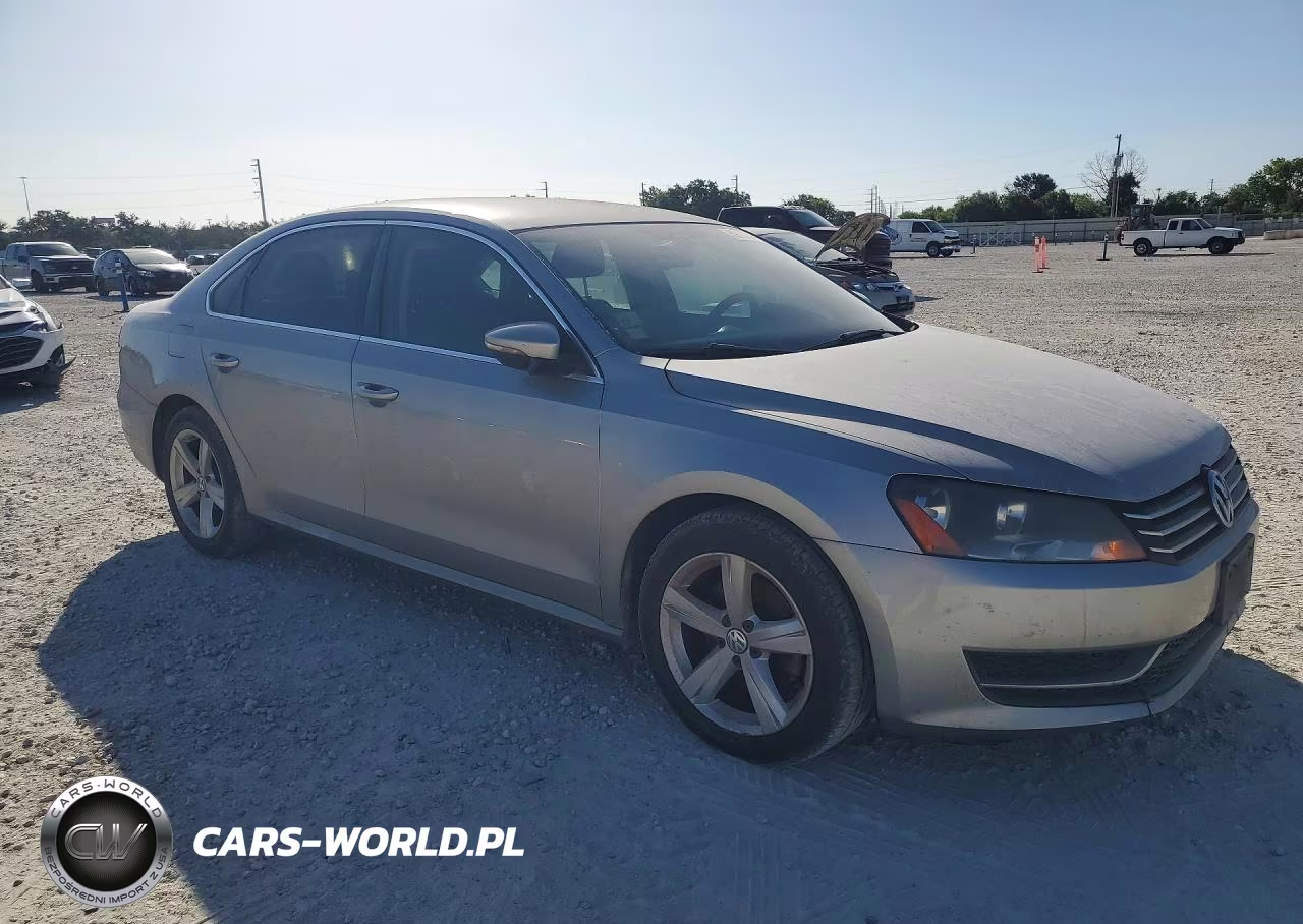 2012 Volkswagen Passat Se VIN:1VWBP7A3XCC019967 - 4