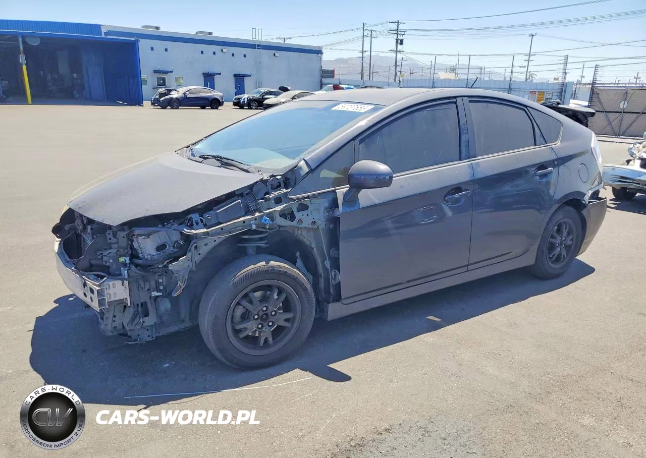 2013 Toyota Prius Two – zdjęcie 1 z 13