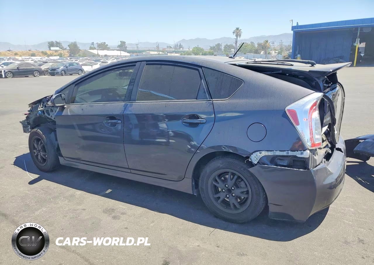 2013 Toyota Prius Two VIN:JTDKN3DU4D5584890 - 2