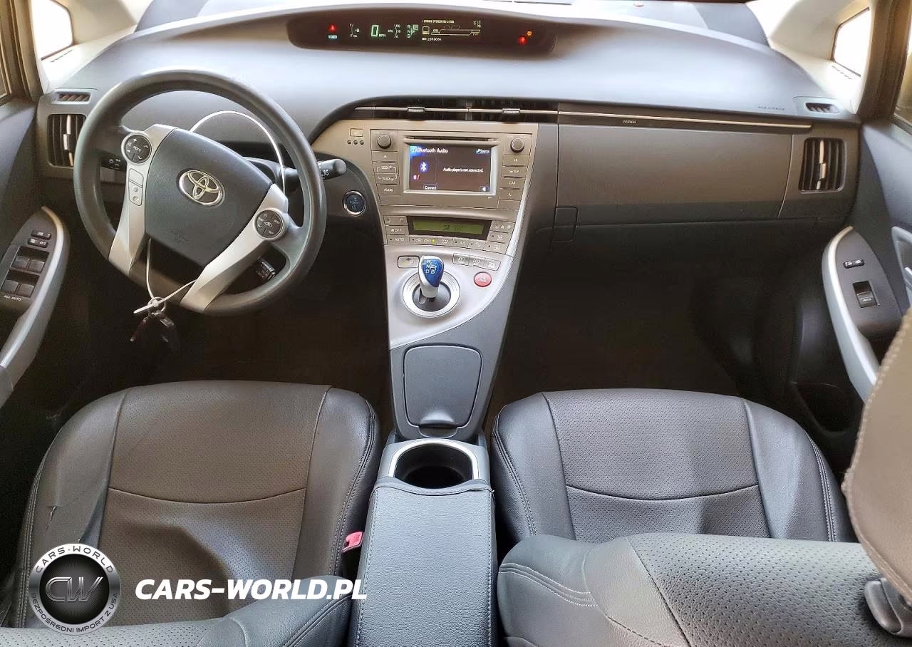 2012 Toyota Prius Two VIN:JTDKN3DU4C5524610 - 8