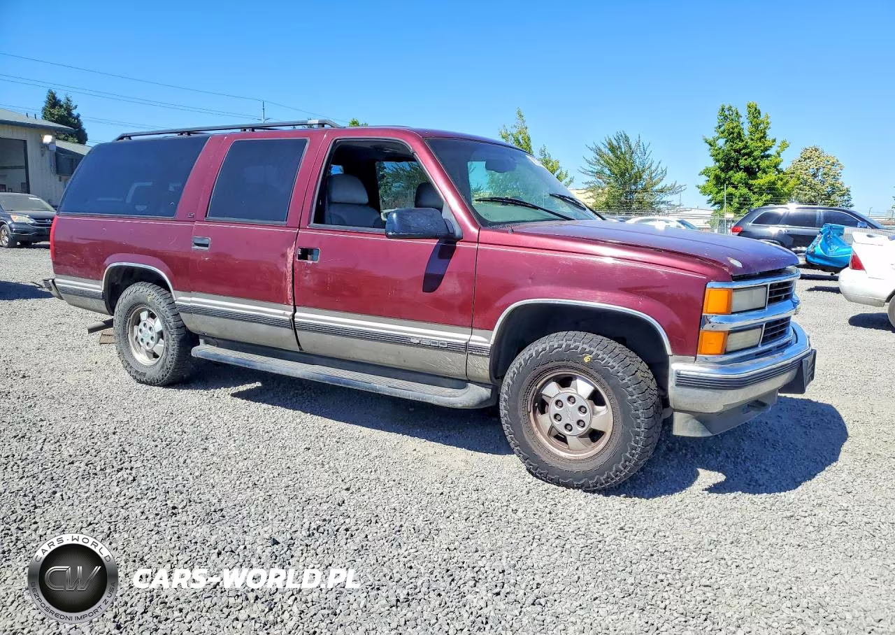 1999 Chevrolet Suburban K1500 VIN:3GNFK16R9XG194038 - 4