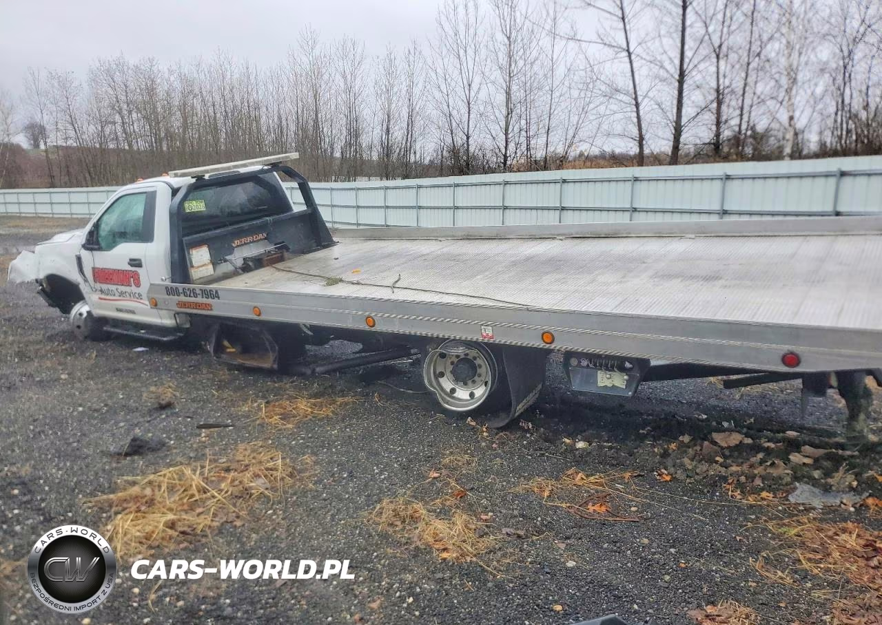 2017 Ford F550 Super Duty Rollback Truck VIN:1FDUF5GY5HEE51685 - 3