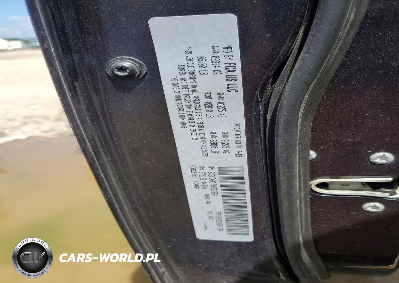 2019 Chrysler 300 Touring VIN:2C3CCAAG7KH693836 - 13