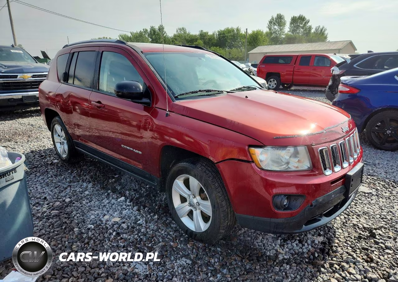 2012 Jeep Compass Latitude VIN:1C4NJCEA8CD539355 - 4