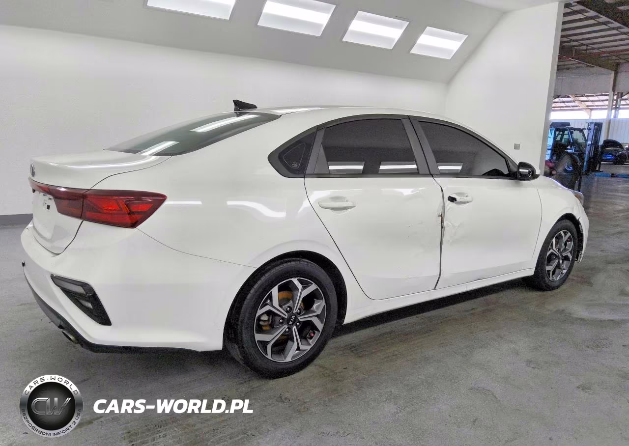 2021 Kia Forte Lxs VIN:3KPF24AD6ME316061 - 3