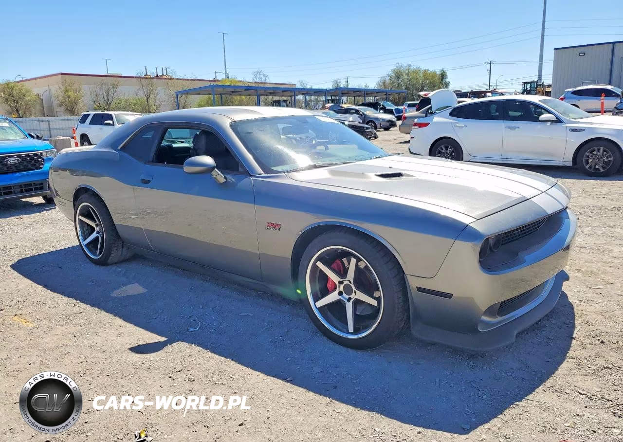 2012 Dodge Challenger Srt-8 VIN:2C3CDYCJ6CH289944 - 4