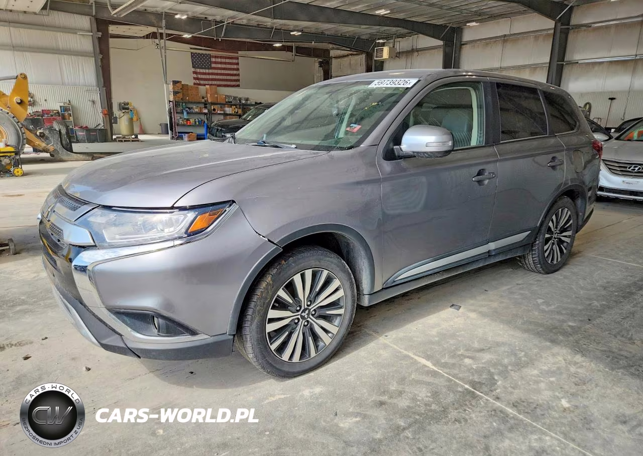2019 Mitsubishi Outlander Se – zdjęcie 1 z 13