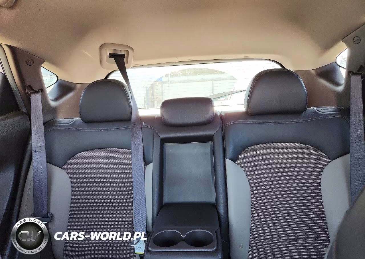 2010 Hyundai Tucson Gls VIN:KM8JU3AC8AU098638 - 10