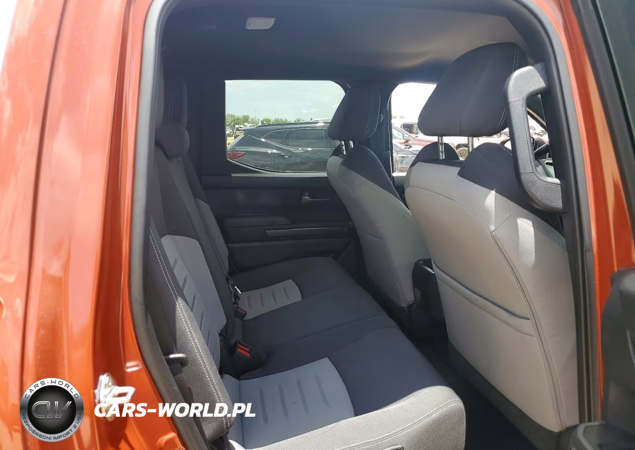 2025 Toyota Tacoma Trd Off-Road VIN:3TMLB5JN8SM165406 - 10