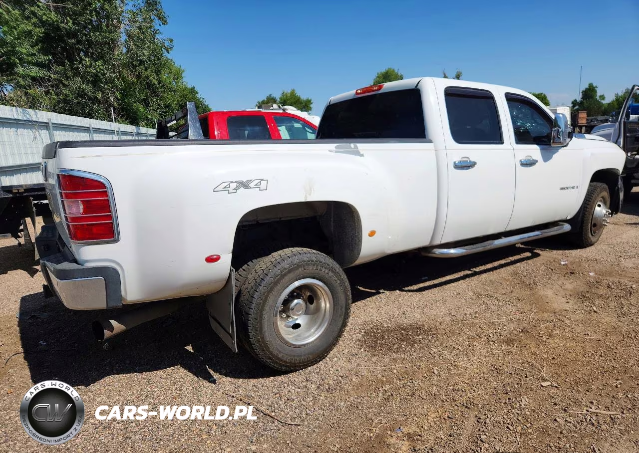 2007 Chevrolet Silverado K3500 VIN:1GCJK33697F544441 - 3