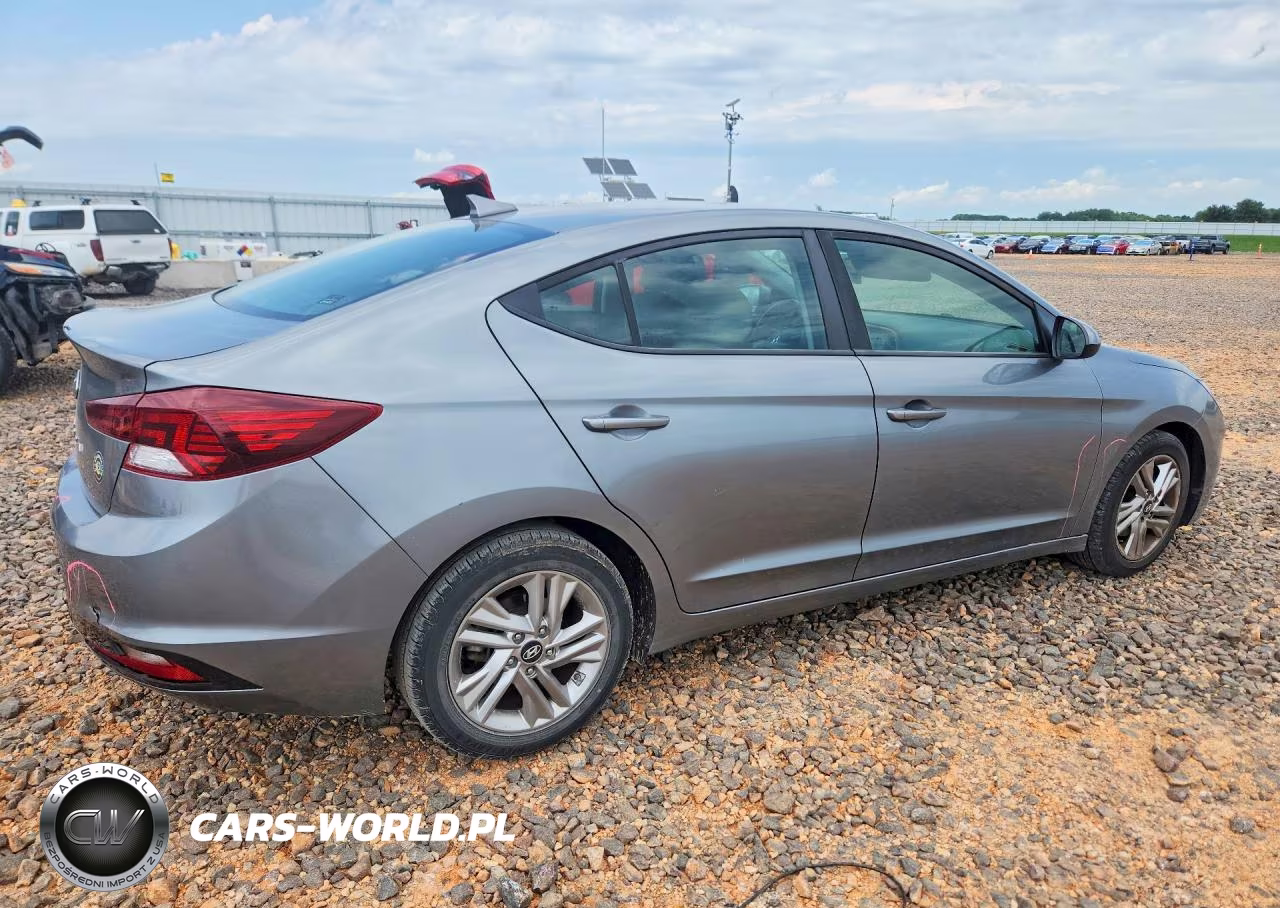 2019 Hyundai Elantra Sel VIN:KMHD84LFXKU749400 - 3