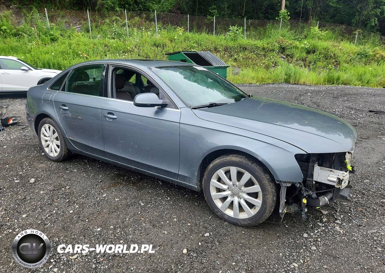 2013 Audi A4 Premium VIN:WAUBFAFL4DN028033 - 4