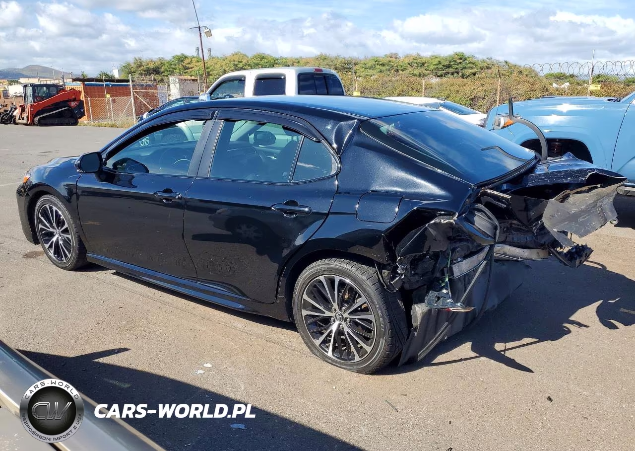 2018 Toyota Camry L VIN:4T1B11HK2JU136055 - 2
