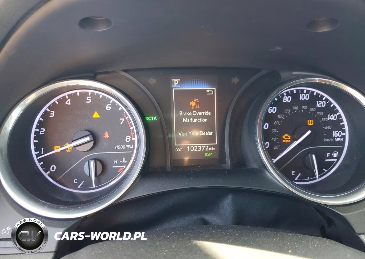 2018 Toyota Camry L VIN:4T1B11HK2JU136055 - 9