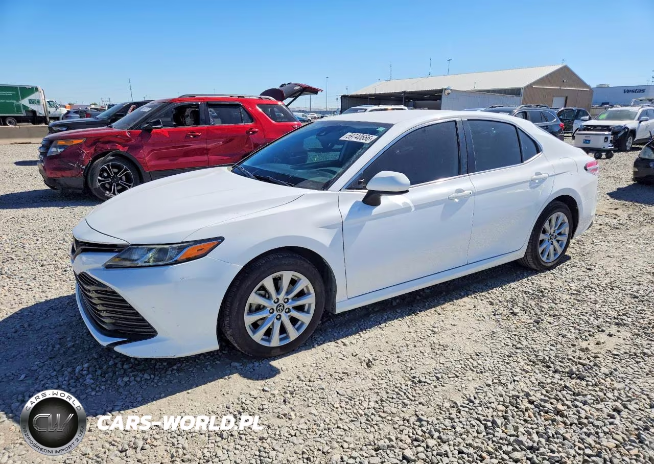 2019 Toyota Camry Le – zdjęcie 1 z 12