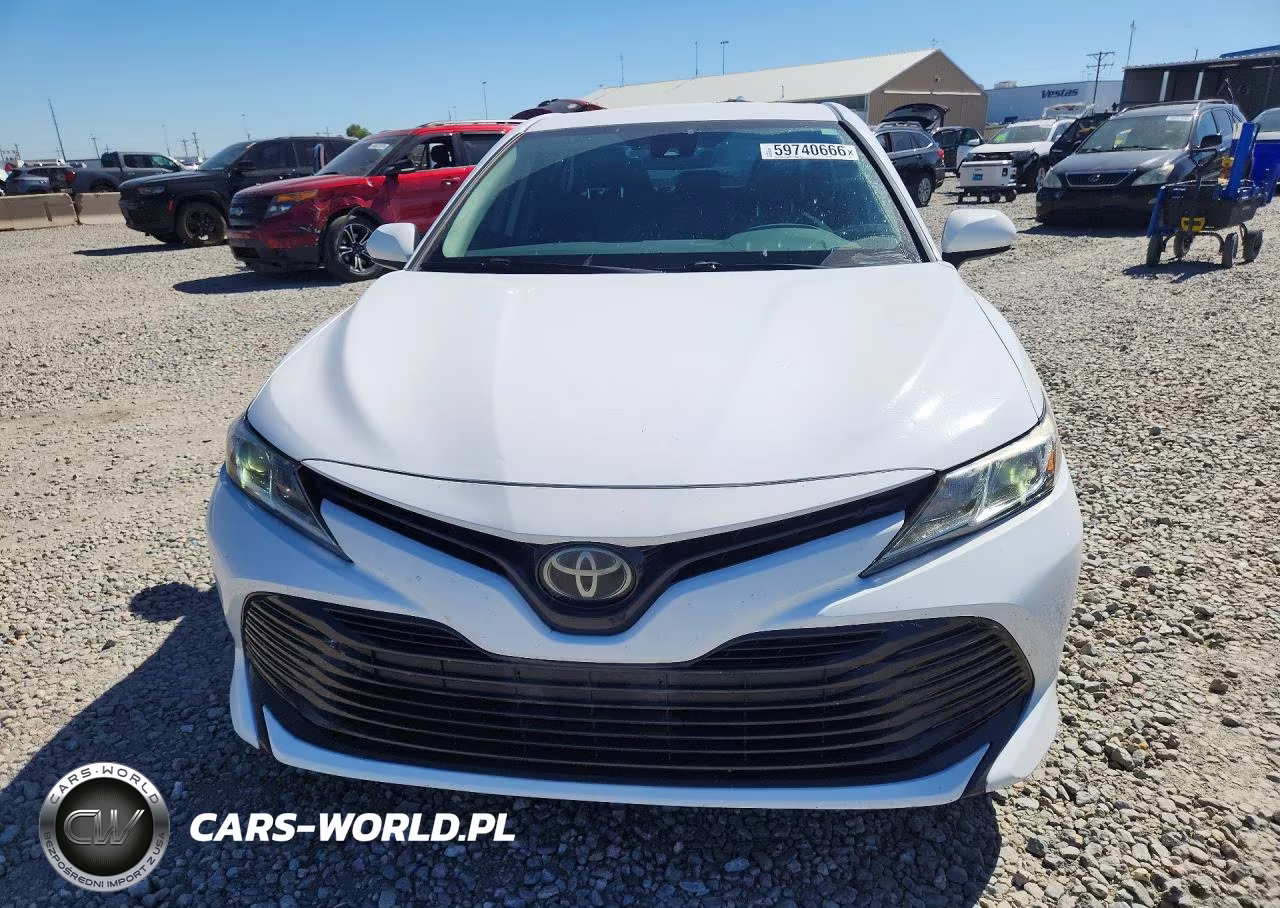 2019 Toyota Camry Le VIN:4T1B11HK4KU831221 - 5