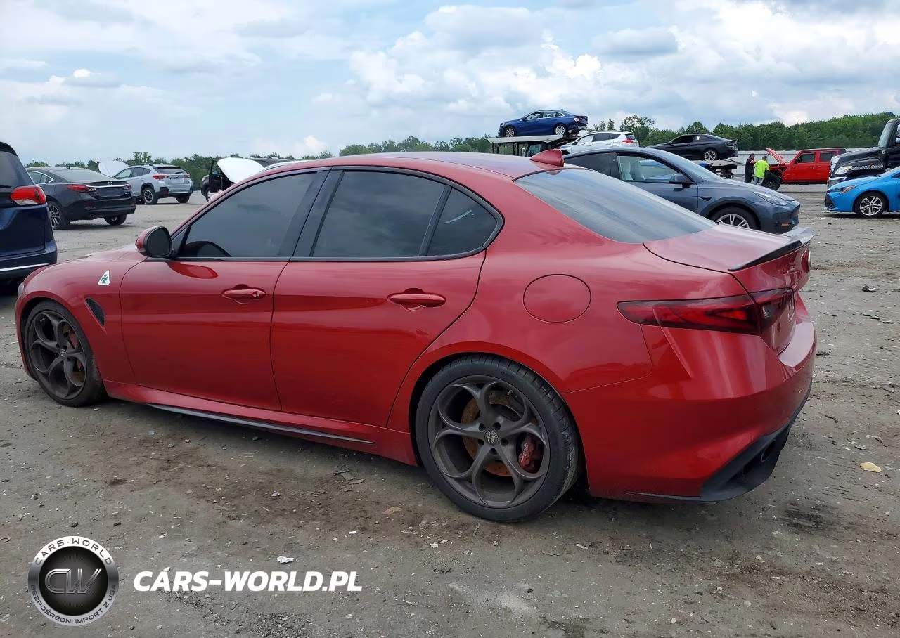2017 Alfa Romeo Giulia Quadrifoglio VIN:ZARFAEAV2H7547696 - 2