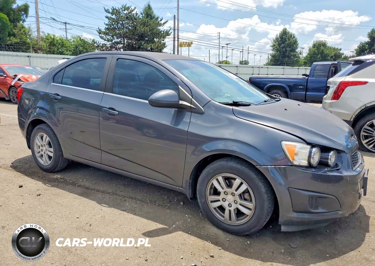 2013 Chevrolet Sonic Lt VIN:1G1JC5SH1D4153179 - 4