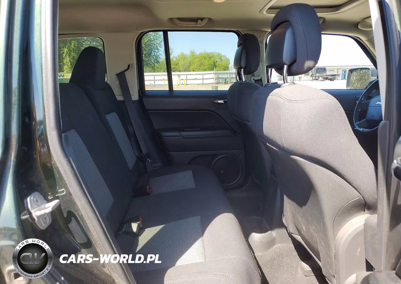 2010 Jeep Patriot Sport VIN:1J4NT1GB5AD635830 - 11