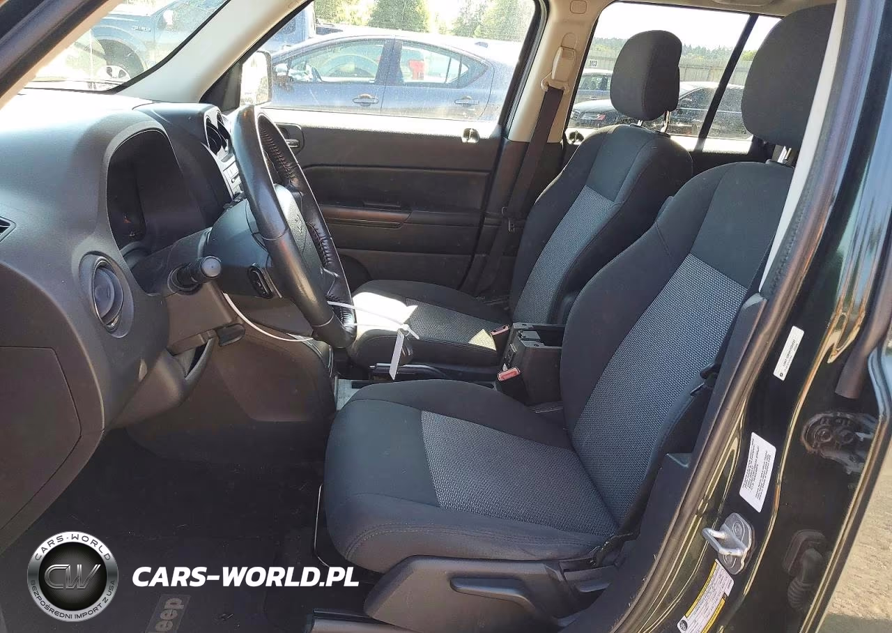 2010 Jeep Patriot Sport VIN:1J4NT1GB5AD635830 - 7