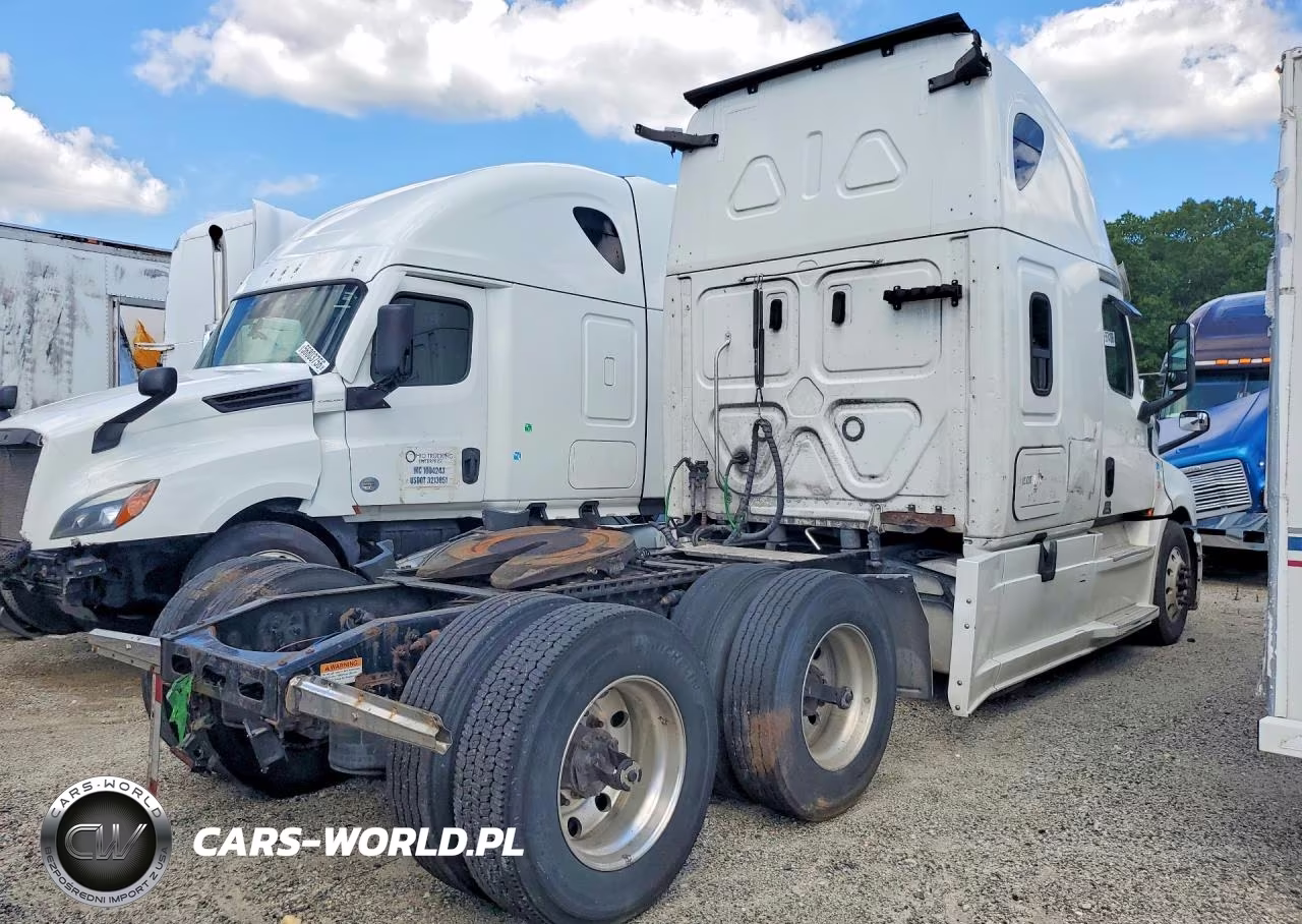 2019 Freightliner Cascadia Trucks VIN:1FUJHHDR8KLKN0228 - 3