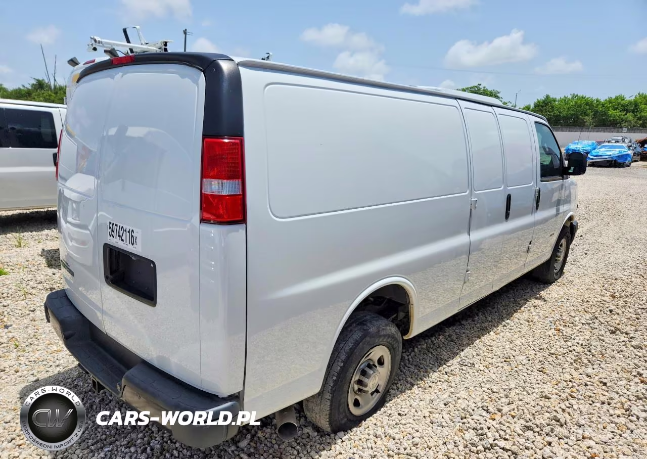2021 Chevrolet Express G3500 VIN:1GCZGHF17M1179753 - 3