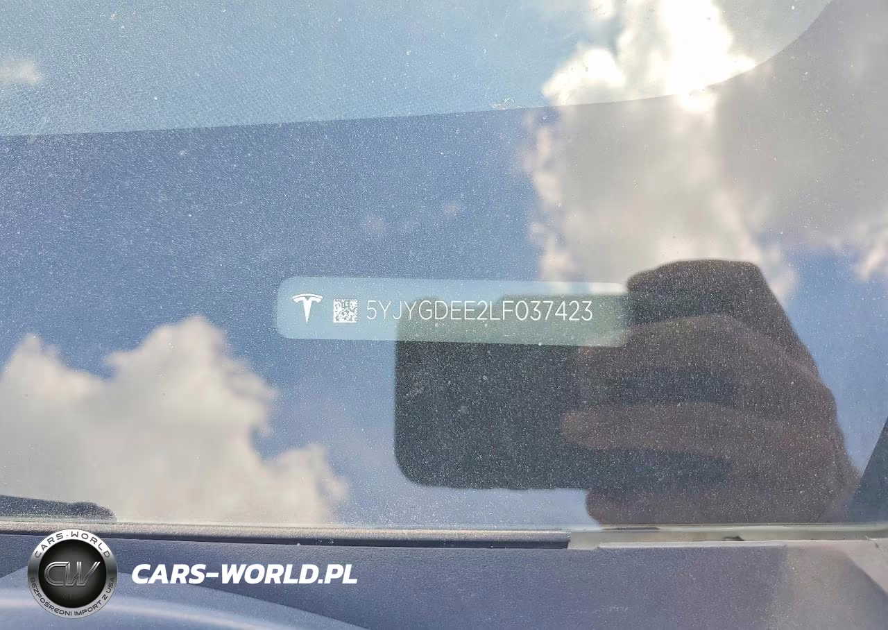 2020 Tesla Model Y VIN:5YJYGDEE2LF037423 - 12