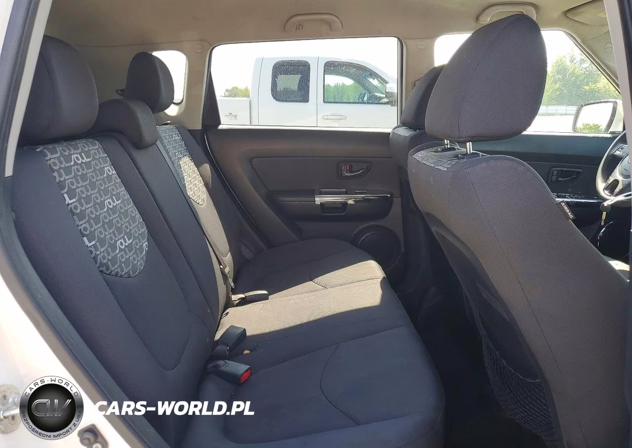 2011 Kia Soul + VIN:KNDJT2A24B7315126 - 10